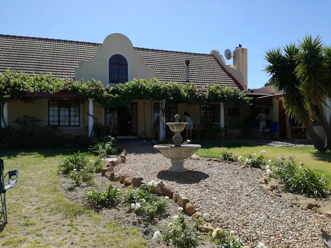 7 Heaven Lodge front garden