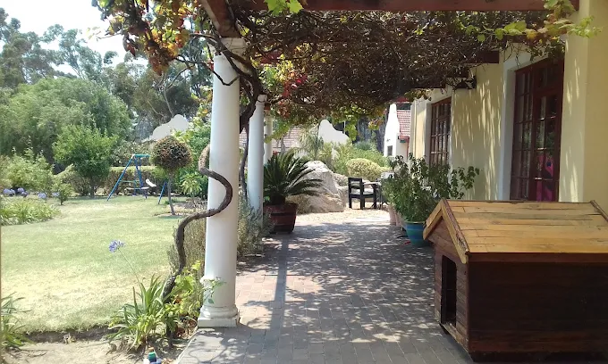 7 Heaven Lodge patio