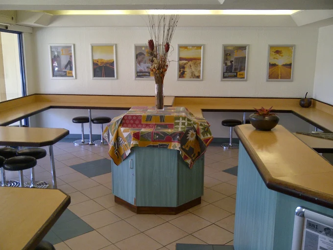 SUN1 ALBERTON BREAKFAST AREA