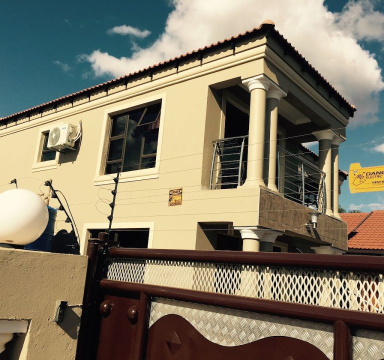 Nkwetsimo Guesthouse