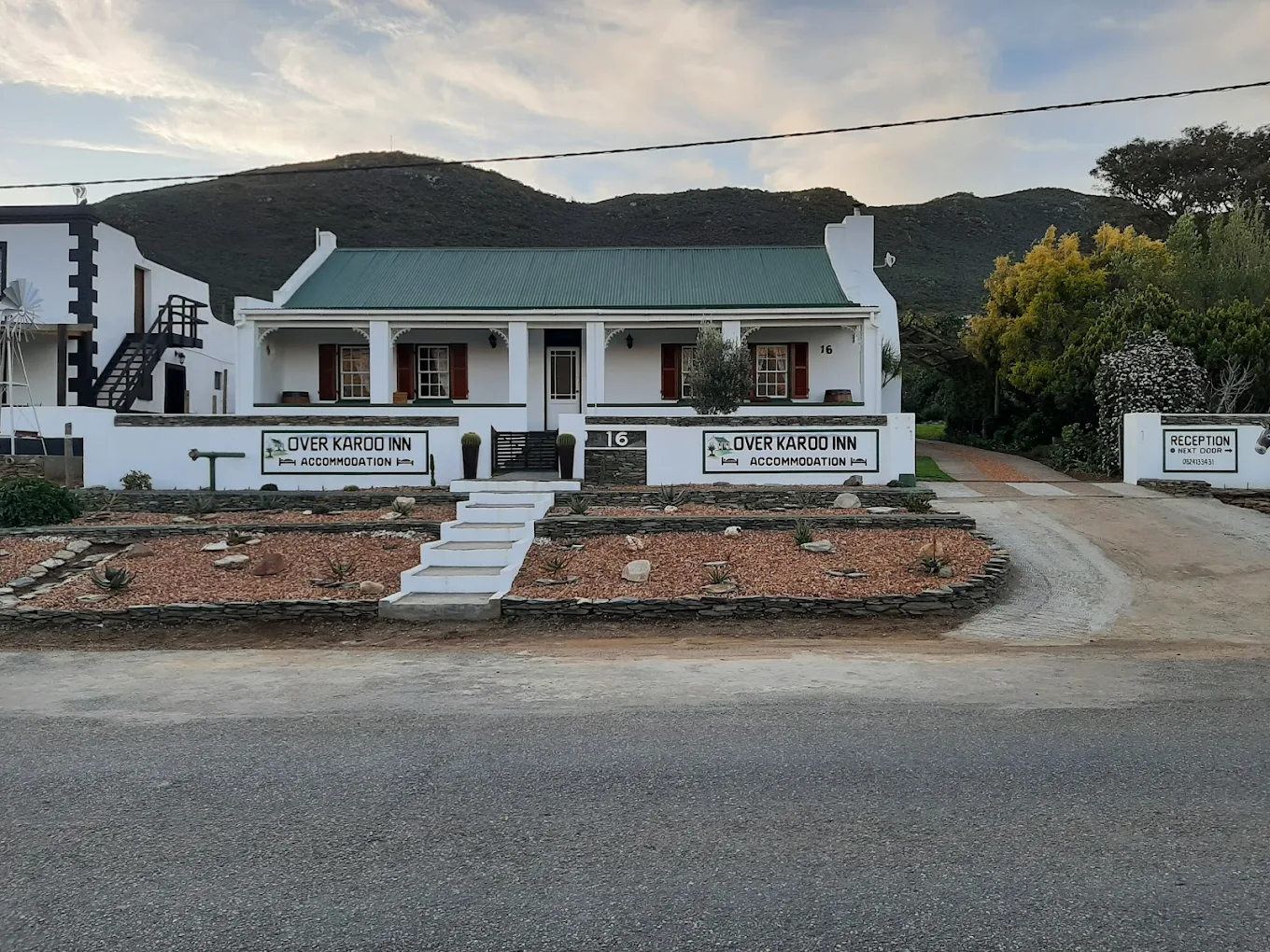 Over Karoo Inn Over Karoo Inn